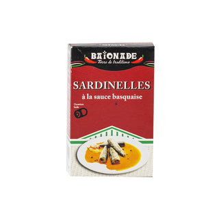 Sardinelles à la sauce basquaise