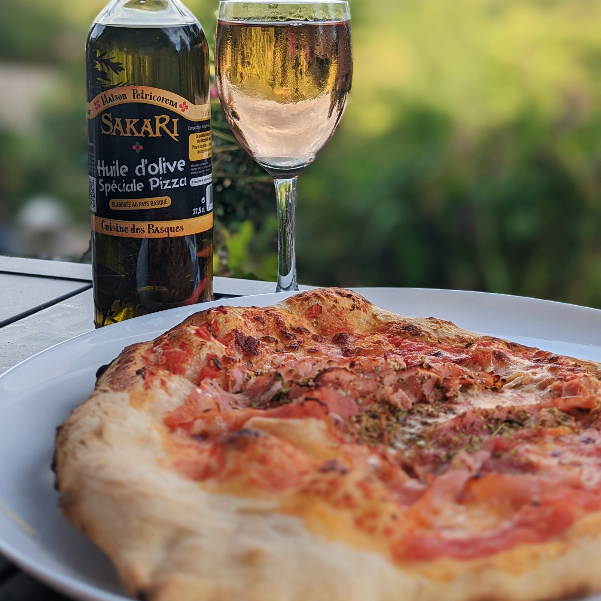 Huile d'olive piquante Sakari pour Pizza et Plancha : Maison